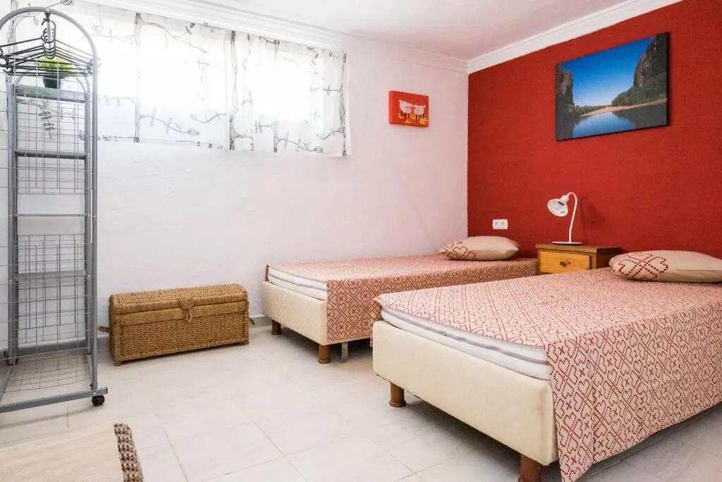 Spacious House With Sea View Los Puertas شقة